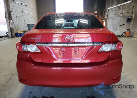 2013 Toyota Corolla Base из США, поврежденный, VIN 2T1BU4EE6DC102472